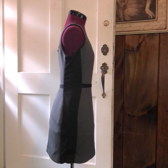 SOLD ON MERC Petite Banana Republic Gray & black bodycon dress - Picture 7 of 9